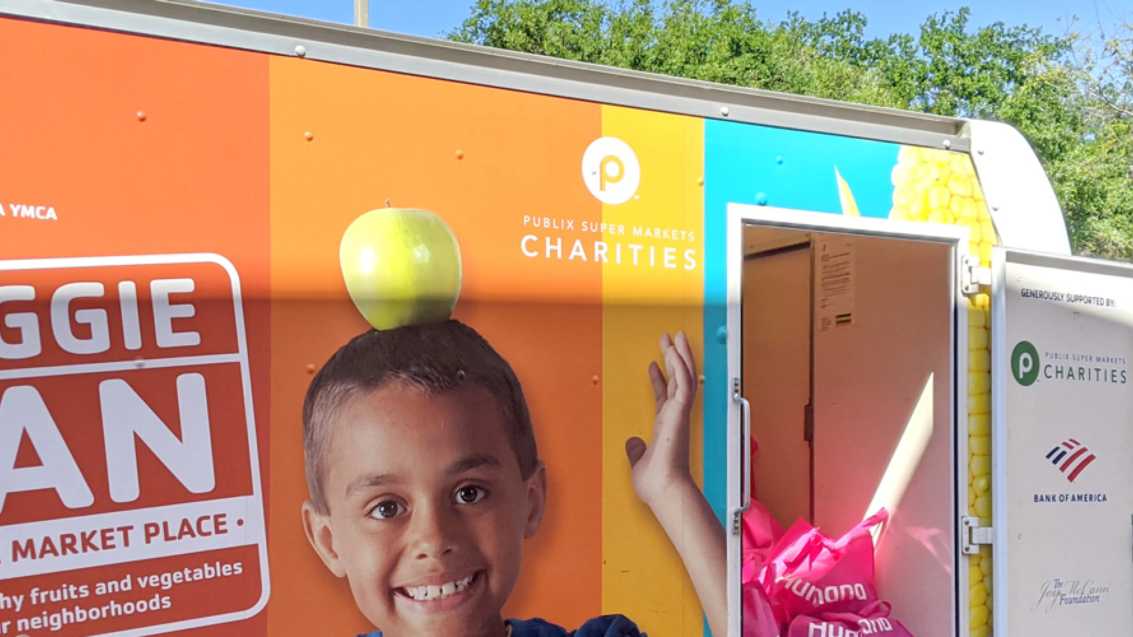 Photo of the Tampa YMCA veggie van